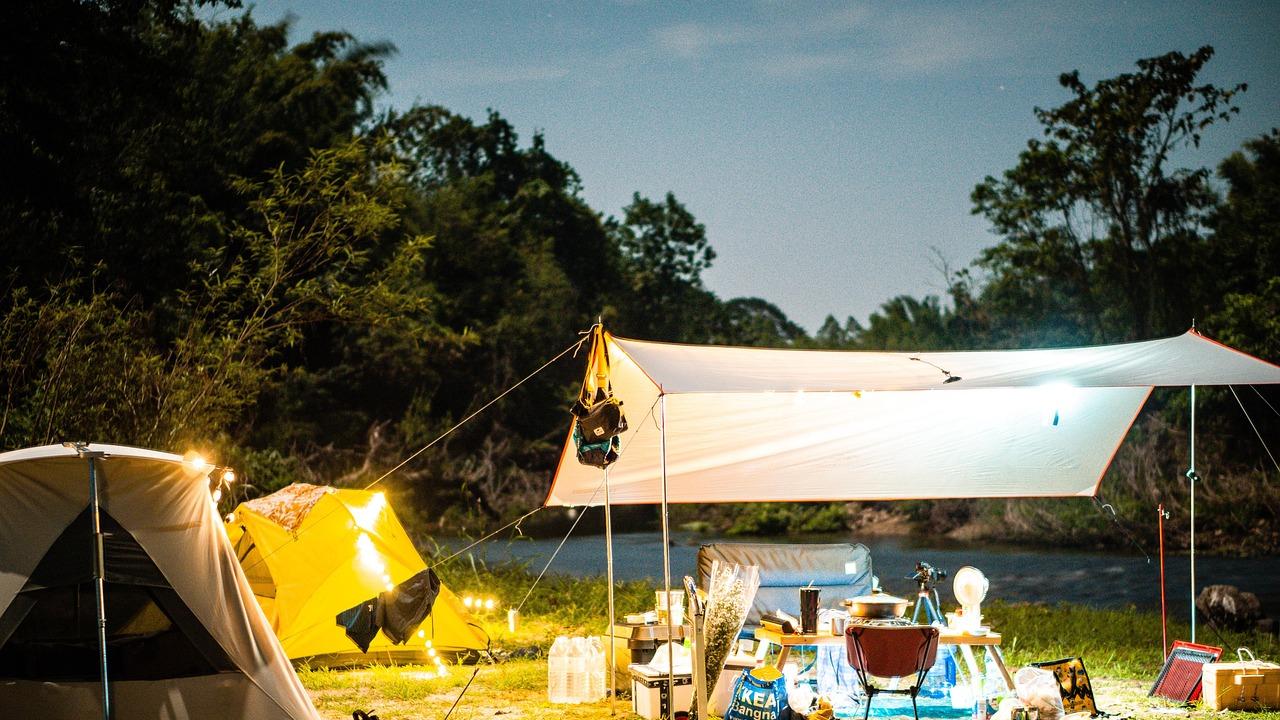 秋日露营风正起贡乃烤鸡 点亮篝火下的温暖食光
