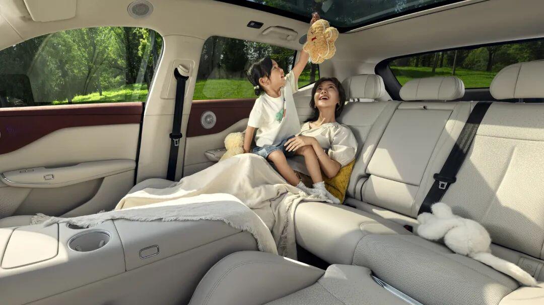 华为智驾+901km续航，全新岚图知音怎么选？