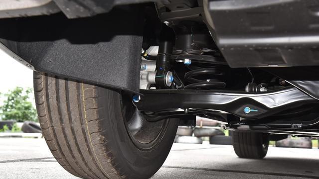 本田顶不住了！CR-V跌到12.59万，难道不比RAV4荣放香？