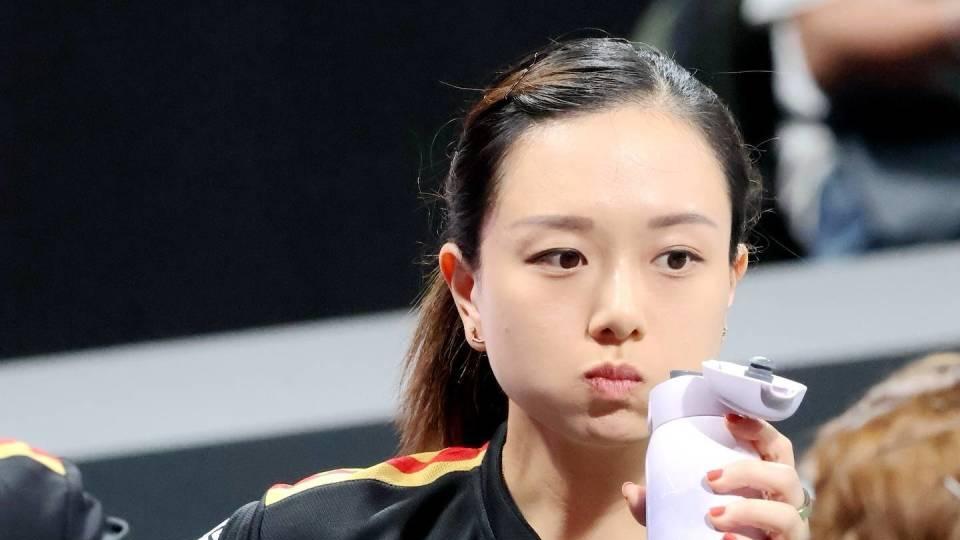 华裔乒乓球女神惊艳世乒赛赛场，肤白貌美气质出众，颜值实力俱佳