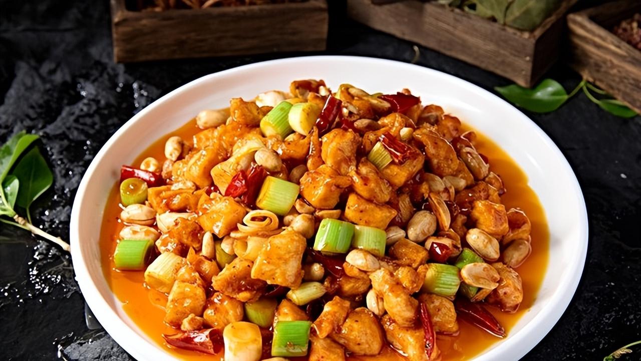 饭店点菜避坑指南：这4道菜慎点，可能全是预制菜，看后涨知识了