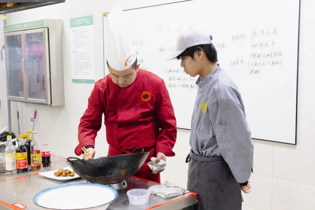 寻校之旅：西安中职的奇妙探索