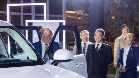 豪华新能源车的定义，正在被中国品牌重写