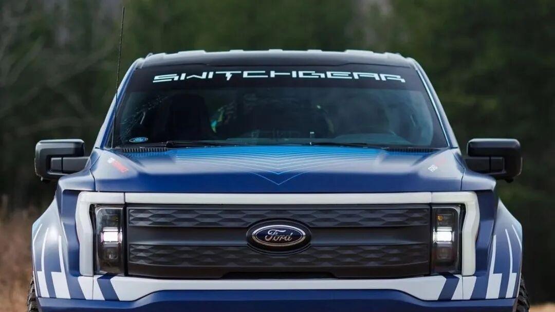 福特电动化急转向，马斯克：传统车企像骑马用翻盖手机