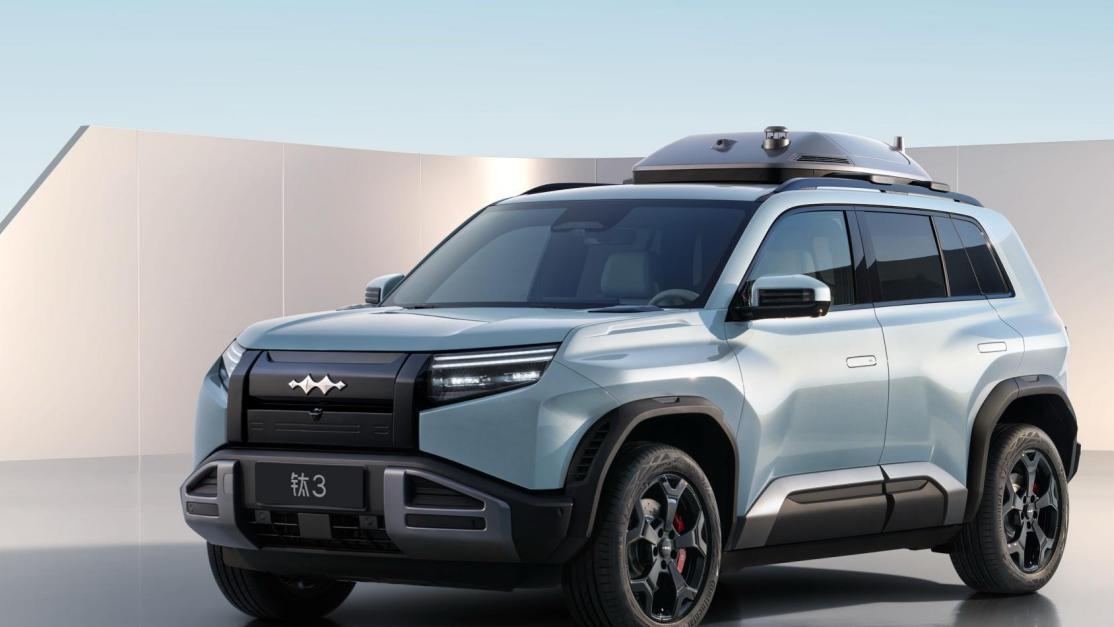 方程豹钛3：四驱 云辇车身控制 无人机，这才是年轻人梦想中的SUV