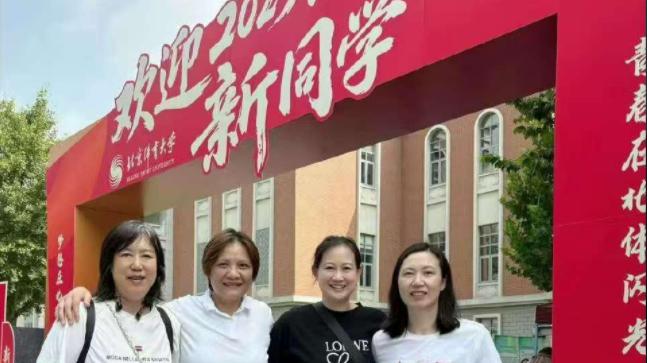51岁女排功勋罕见现身，四入国家队却难做主力，留洋即夺欧战MVP