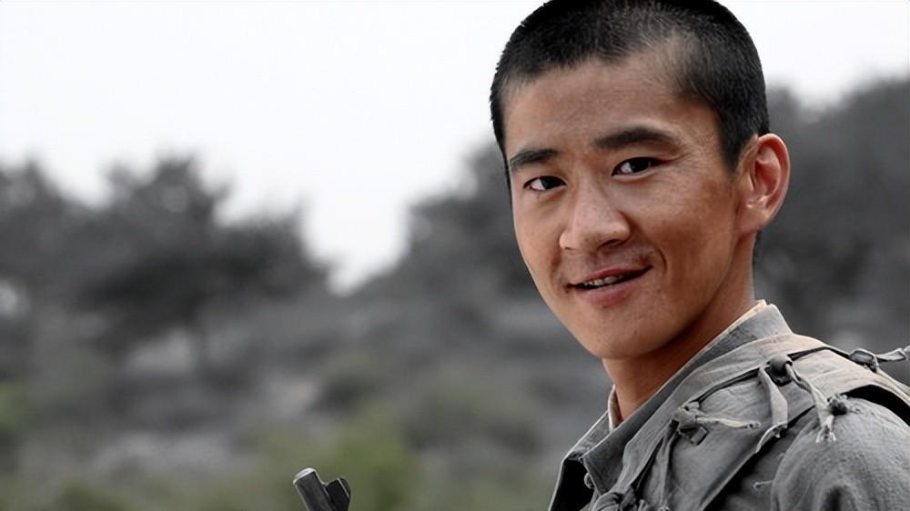 ​李嘉明从荧幕到街头卖炒面的故事，知名演员道出真相