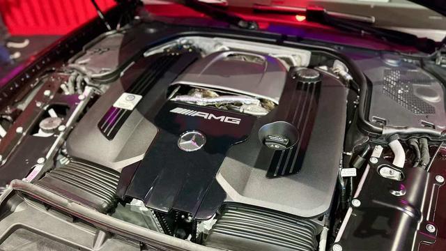 全新AMGGT634MATIC+国内实车亮相搭载4.0T双涡轮V8发动机