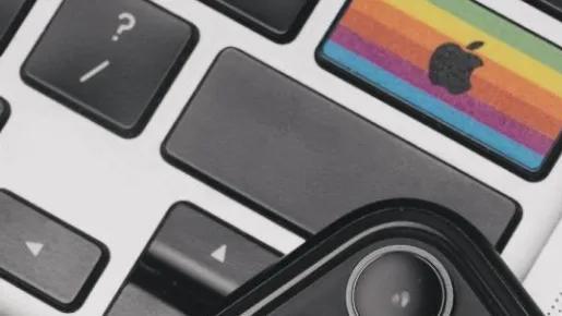 库克在抖音直播带货首秀，为何“高冷”的苹果开始“接地气”？