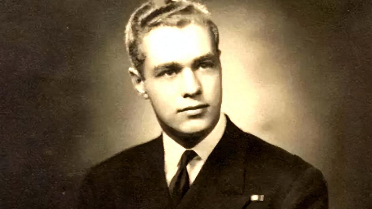 他因帅气迟迟不婚，遇她后6天闪婚，恩爱73年后共同离世