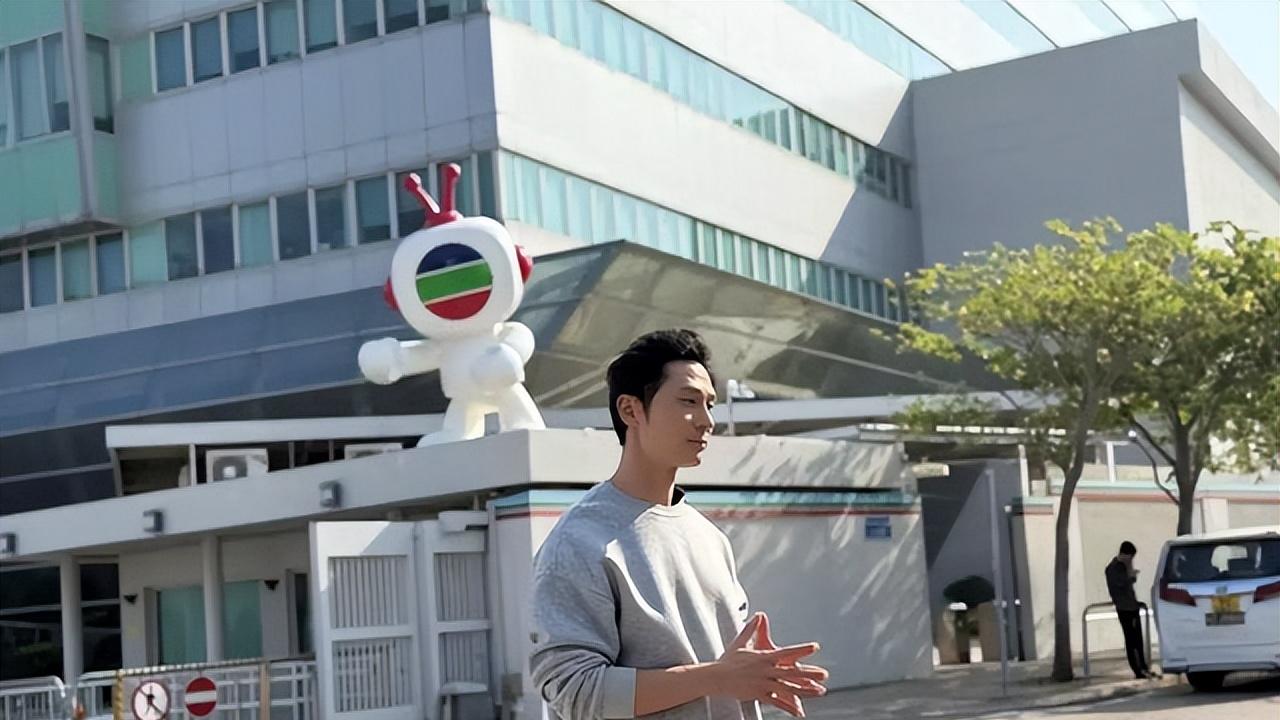 TVB绿叶澄清无离巢！转战内地发展成功爆红，力证无忘恩仍在拍戏