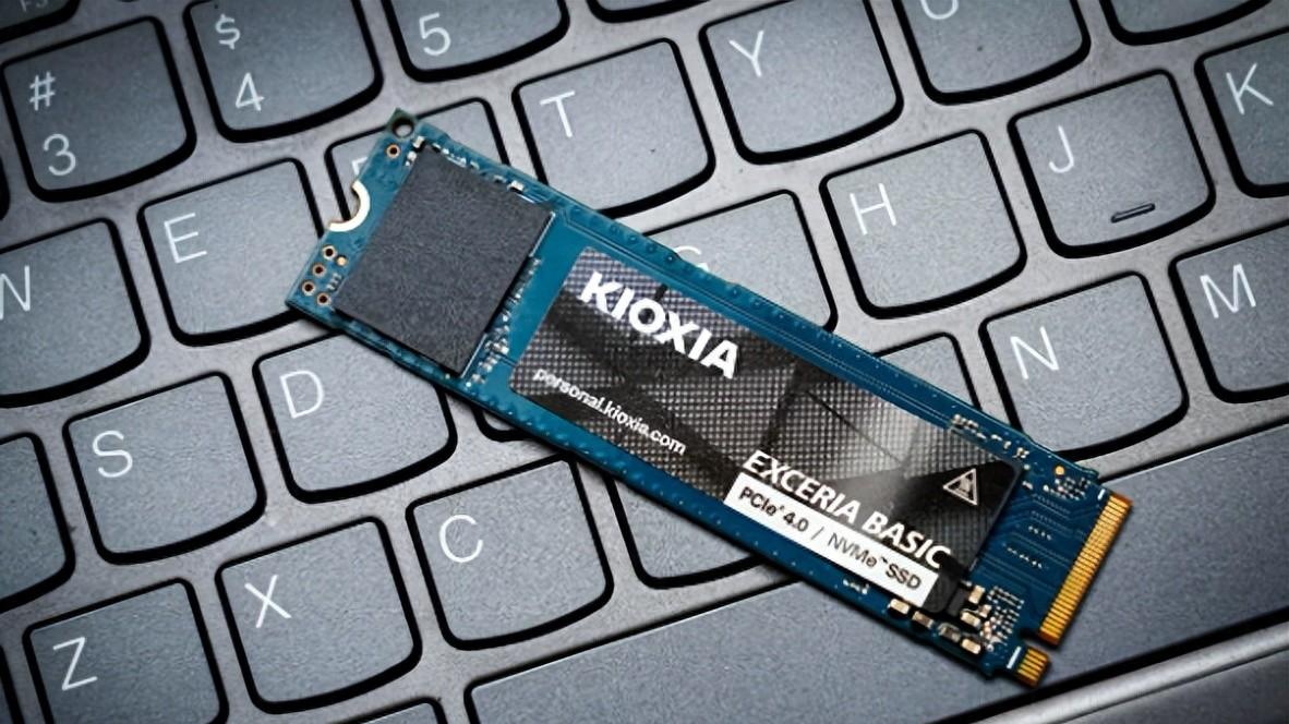 铠侠EXCERIA BASIC SF10 技术解析与实际表现测评