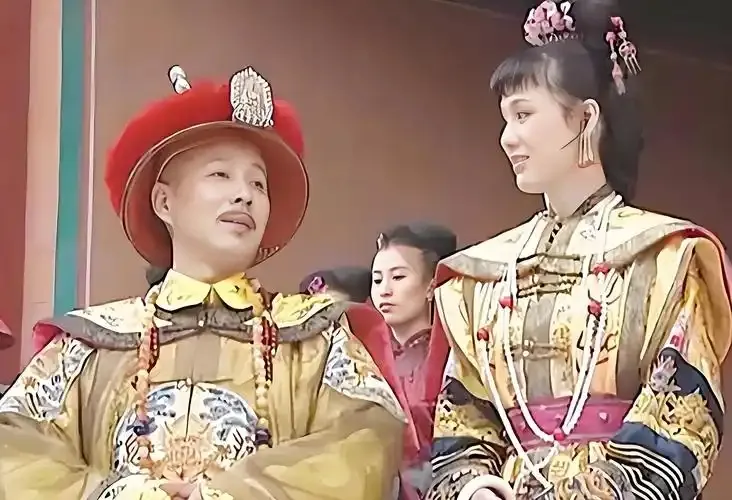 胤祄：生母为康熙最宠爱的汉人妃嫔，深得皇父宠爱，他夭折之日便是胤礽被废之时