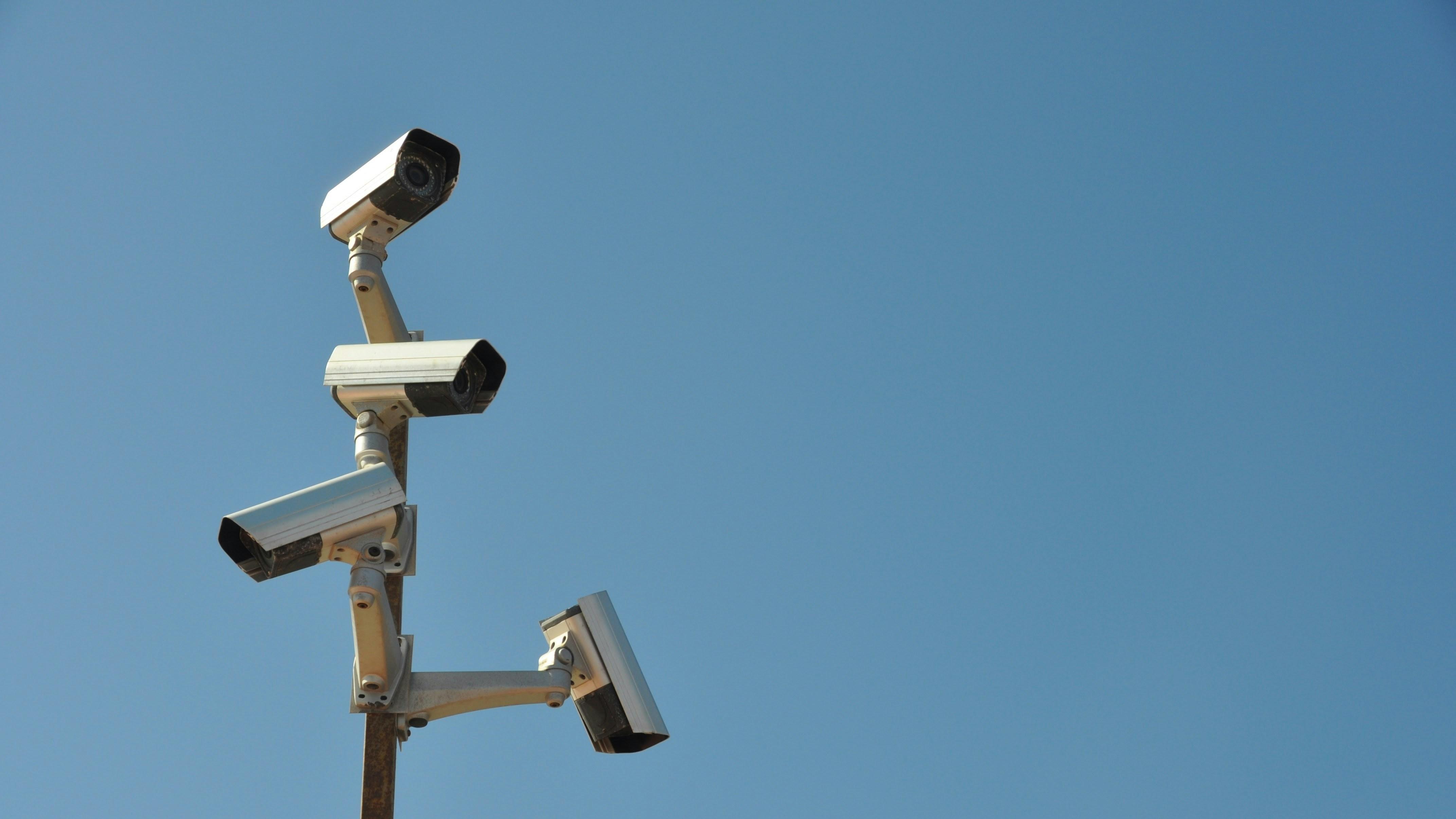 瑞驰信息AI边缘云服务器升级方案，打造安全监管新范式