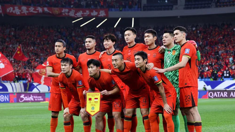 国足首发曝光？曝伊万连续4场排菱形阵！2王牌回归主力，塞鸟替补