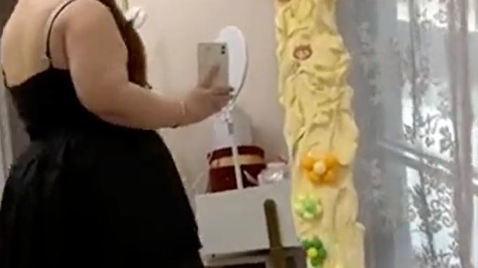 男子对媳妇提不起兴趣，看照片后原因揭晓
