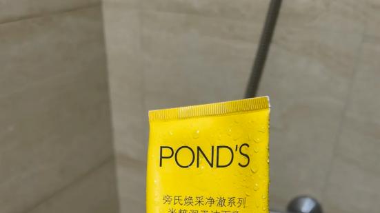 50岁女性秋冬护肤：5件贴心好物，解决干、纹、敏，脸润得舒服