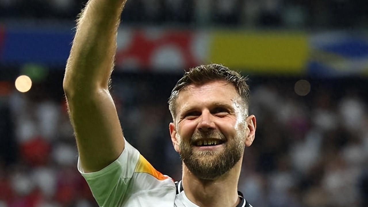 马吉雷：“小豁牙”难以迎合英超的节奏，奥斯梅恩有可能去圣西罗