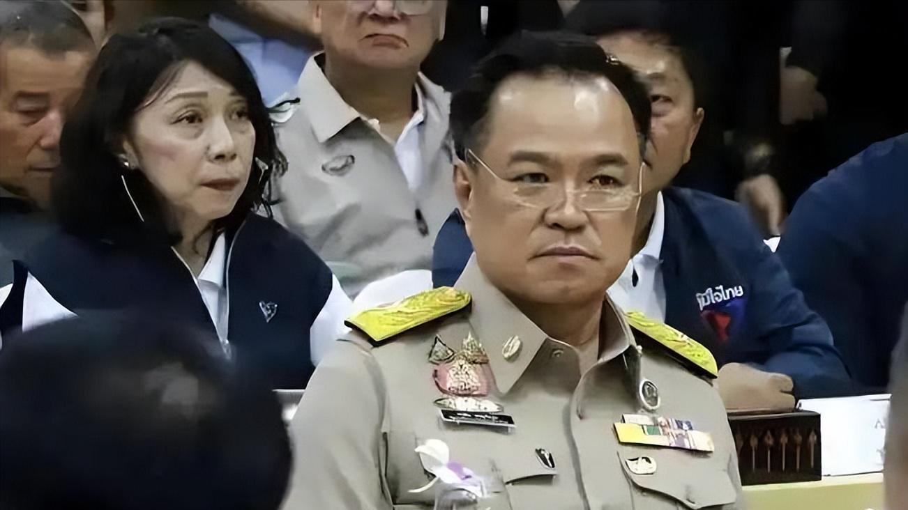 泰国连夜复仇，柬军将领阵亡，洪森启动B计划，中国发出紧急通告