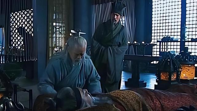 曹操当年为何坚决要斩杀华佗？《后汉书》揭开真相，曹操是正确的