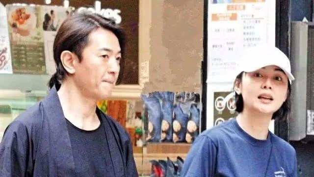 郑伊健现状：57岁变圆润，妻子长期在日本工作，结婚12年没生孩子