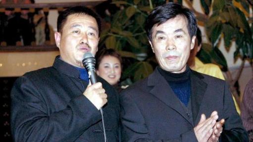 高秀敏去世20年后，80岁何庆魁疑似再婚后老伴曝光