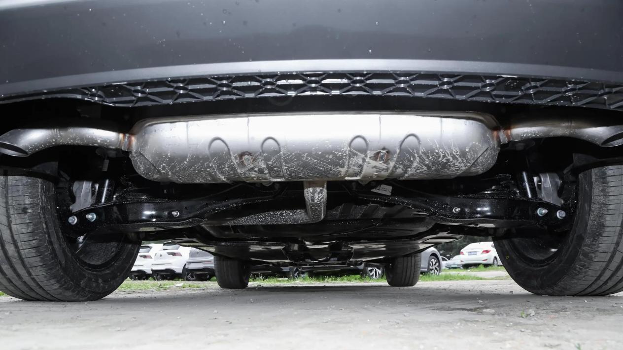 大众“清库存”！中型SUV降到13万多，月销19944辆，不比电车香？