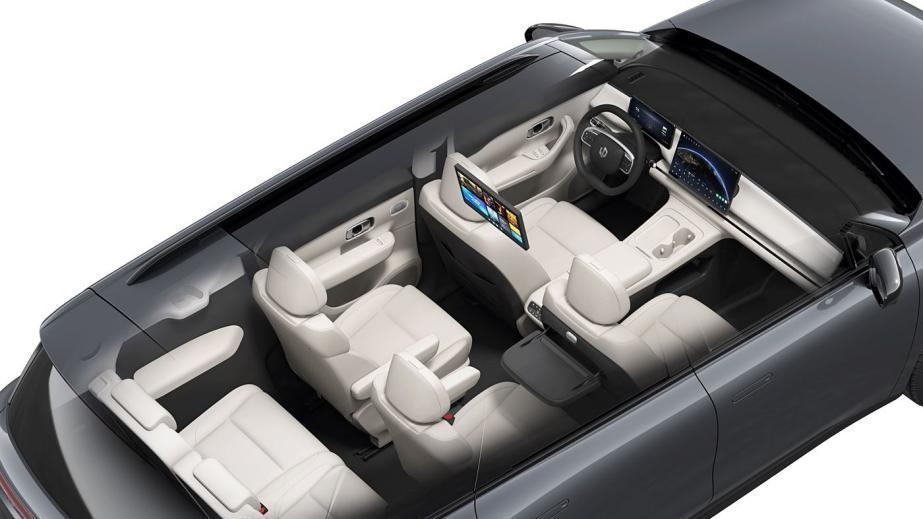 不到20万想买6座SUV？这三款车“左右逢源”，只有它“不讲武德”