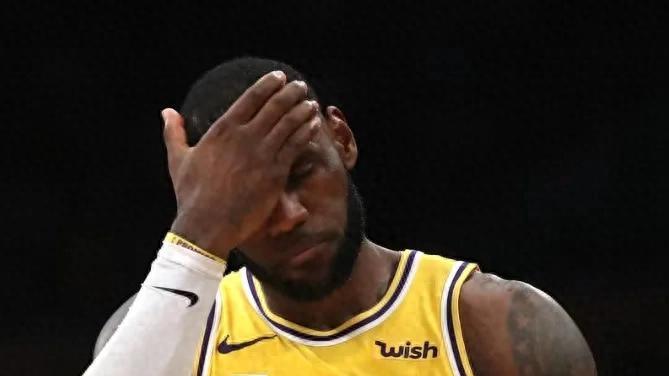 湖人出局1月后！补强计划有二，3人成中锋筹码，竟还瞄准三分神射