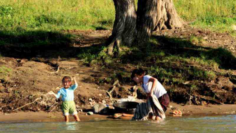朝鲜农村人的生活方式，却让我们无限的向往，恍若回到八十年代