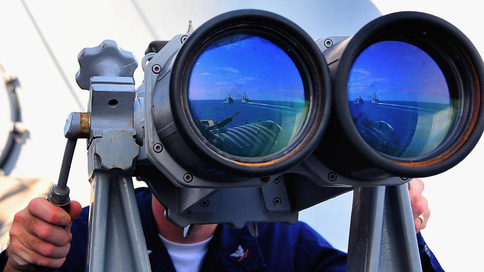 比煲汤还久！美军战舰烧了12个小时，曾多次在南海耀武扬威