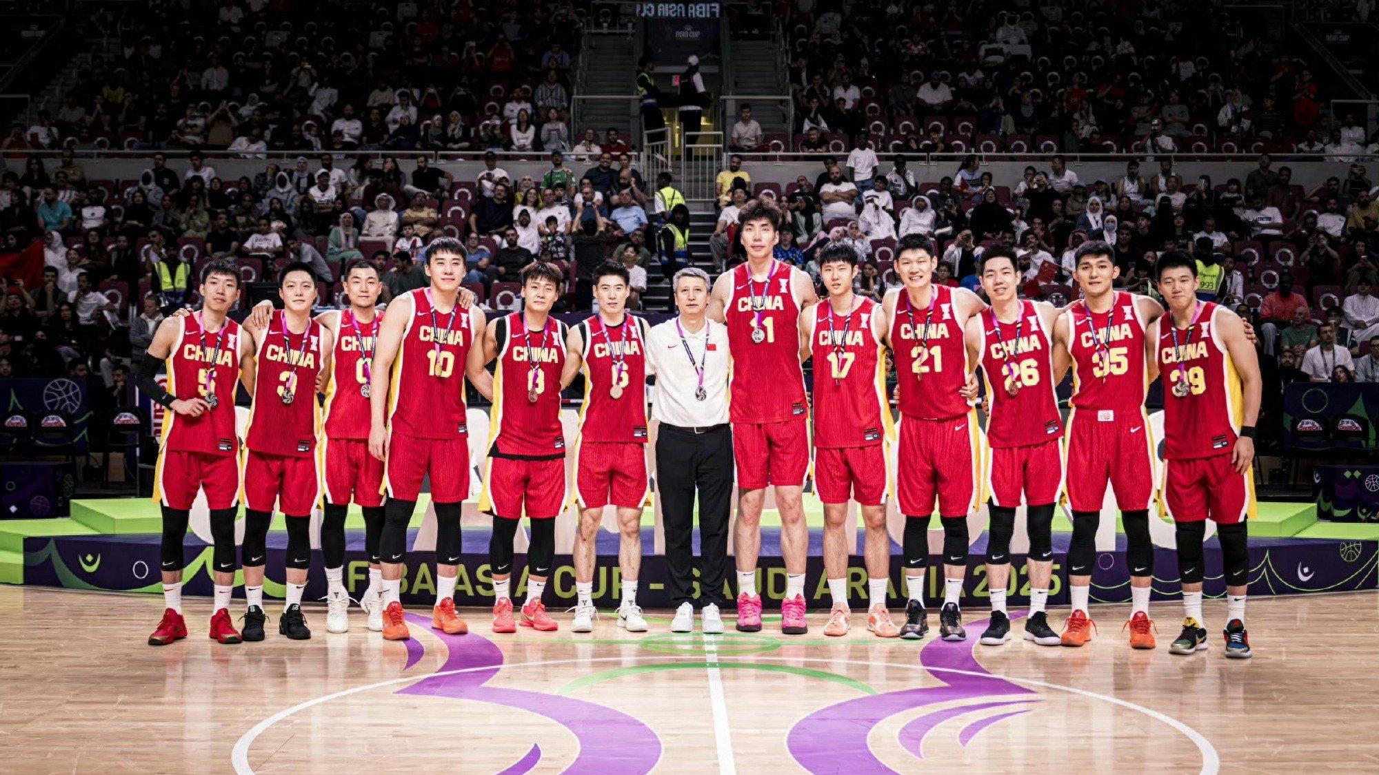 世预赛焦点战：中国男篮坐镇五棵松对阵韩国，明晚能否击溃李贤重？