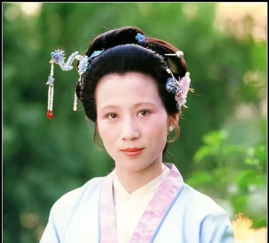 李纨在知道秦可卿给王熙凤托梦之后，她下了一盘大棋，令人咂舌
