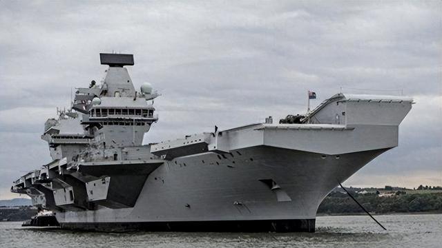 还想搞炮舰外交？英国准将放狠话，英11万吨级航母舰队或强闯台海