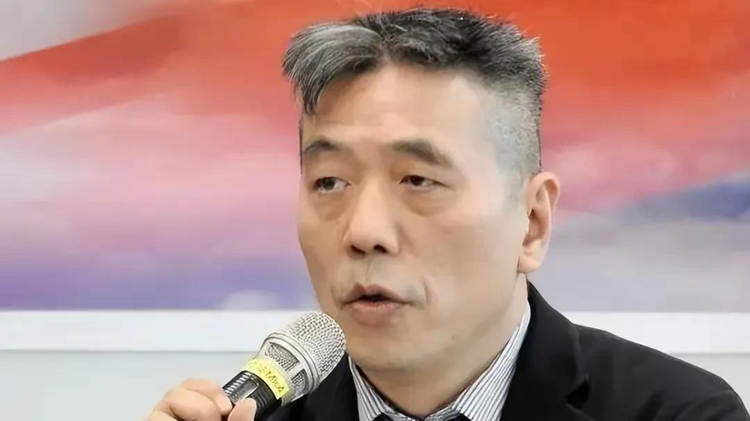 歼10CE对战阵风N: 0震撼台湾，民进党怕了，“台独”智囊表态服气