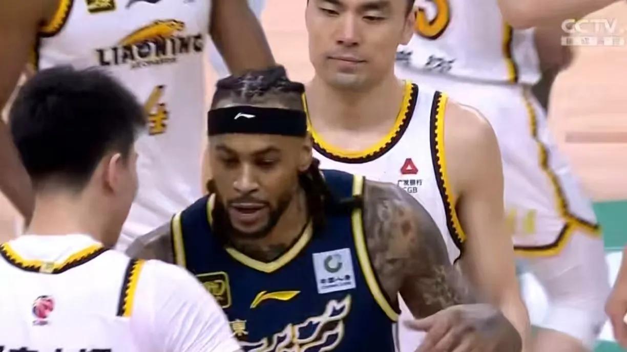 仔细琢磨了辽篮输广东44分的罪魁祸首，这个人并不是杨鸣