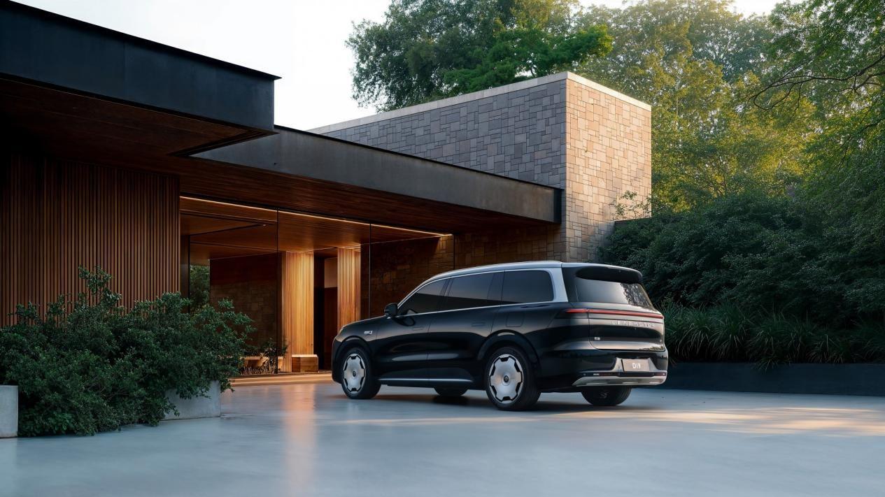 亮点多到盘点不过来，零跑旗舰D平台首车零跑D19有多香？