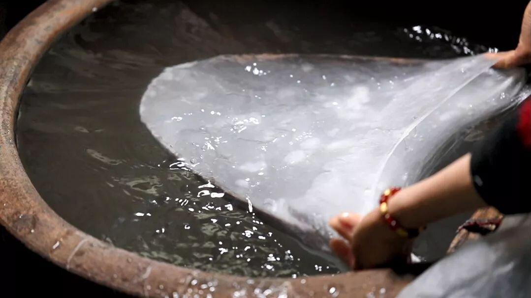 2025黄金蚕丝被深度测评：高评价十款，真品鉴别 + 高性价比推荐