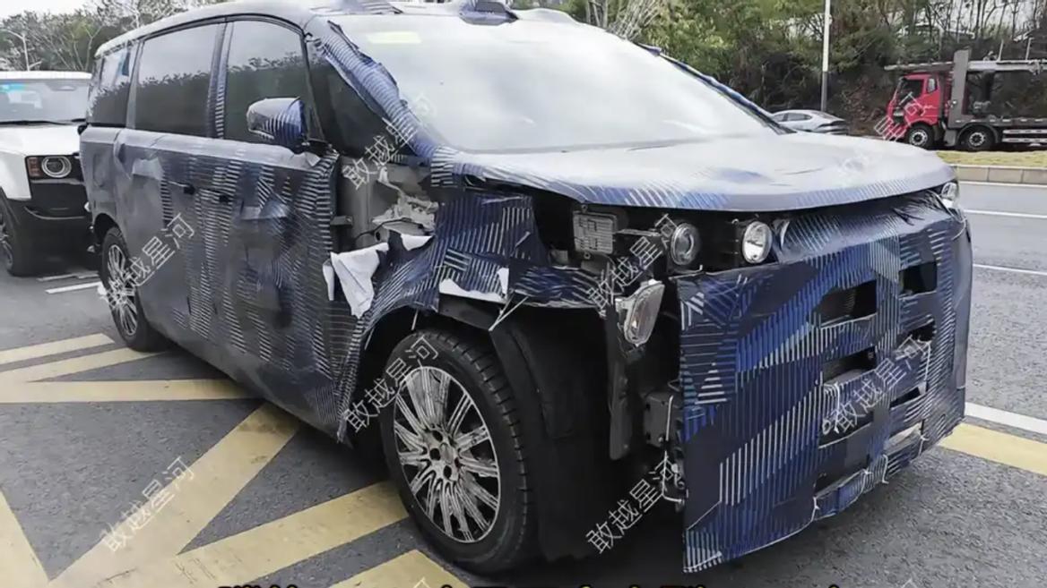 疑似腾势D9L谍照曝光，比亚迪最贵的MPV？