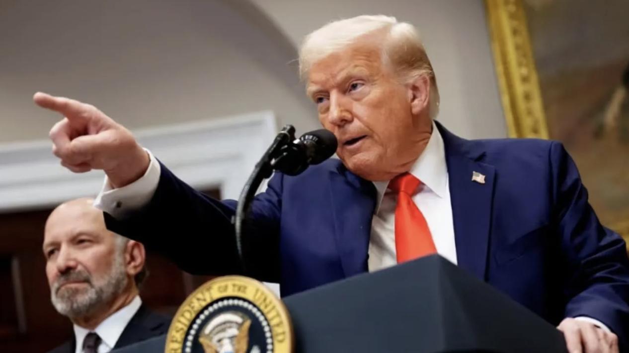 从F-35到核潜艇，美国被稀土卡住后，慌了神甩锅中国