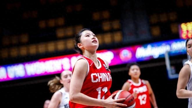 亚洲杯：中国女库里38分，8记三分击败强敌，日本女篮大胜100分