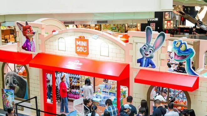 门店狂奔8000家、利润跳水三成，名创优品“以费用换规模”？