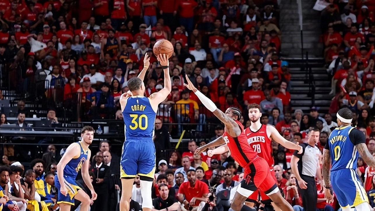 勇士主场大胜！库里与巴特勒联手爆发，火箭反扑未果