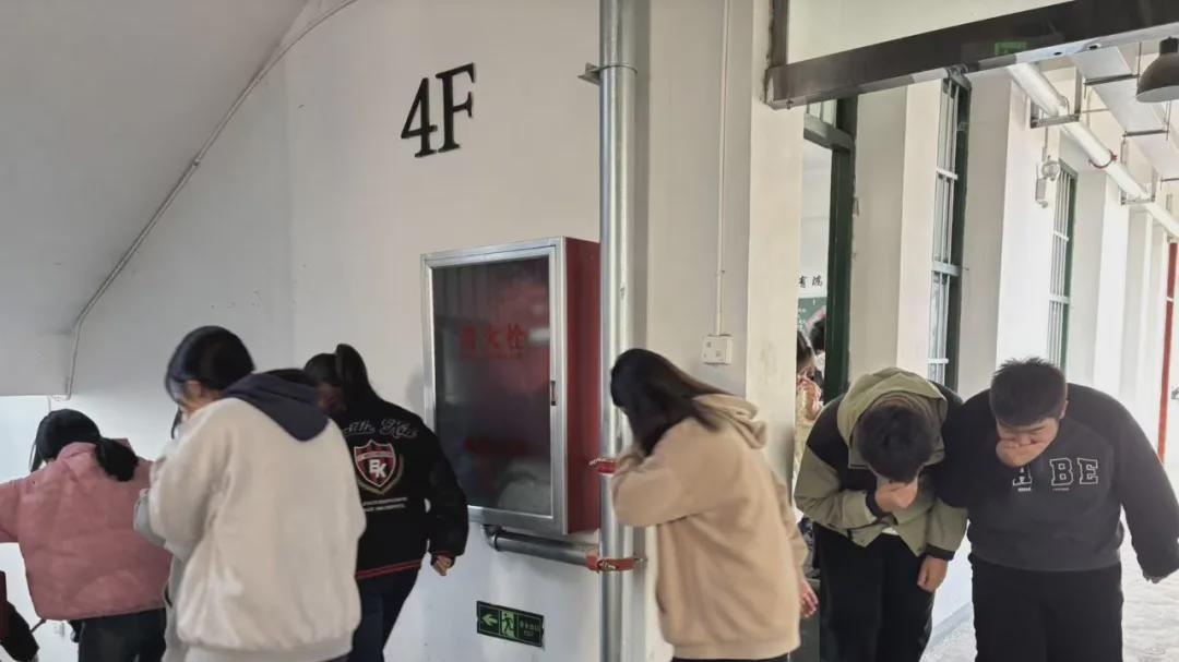 信阳市第一职业高级中学：以“演”筑防 以“练”备战