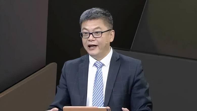 不是广厦！媒体专家预测争冠形势两队被看好胡金秋一项数据争议大