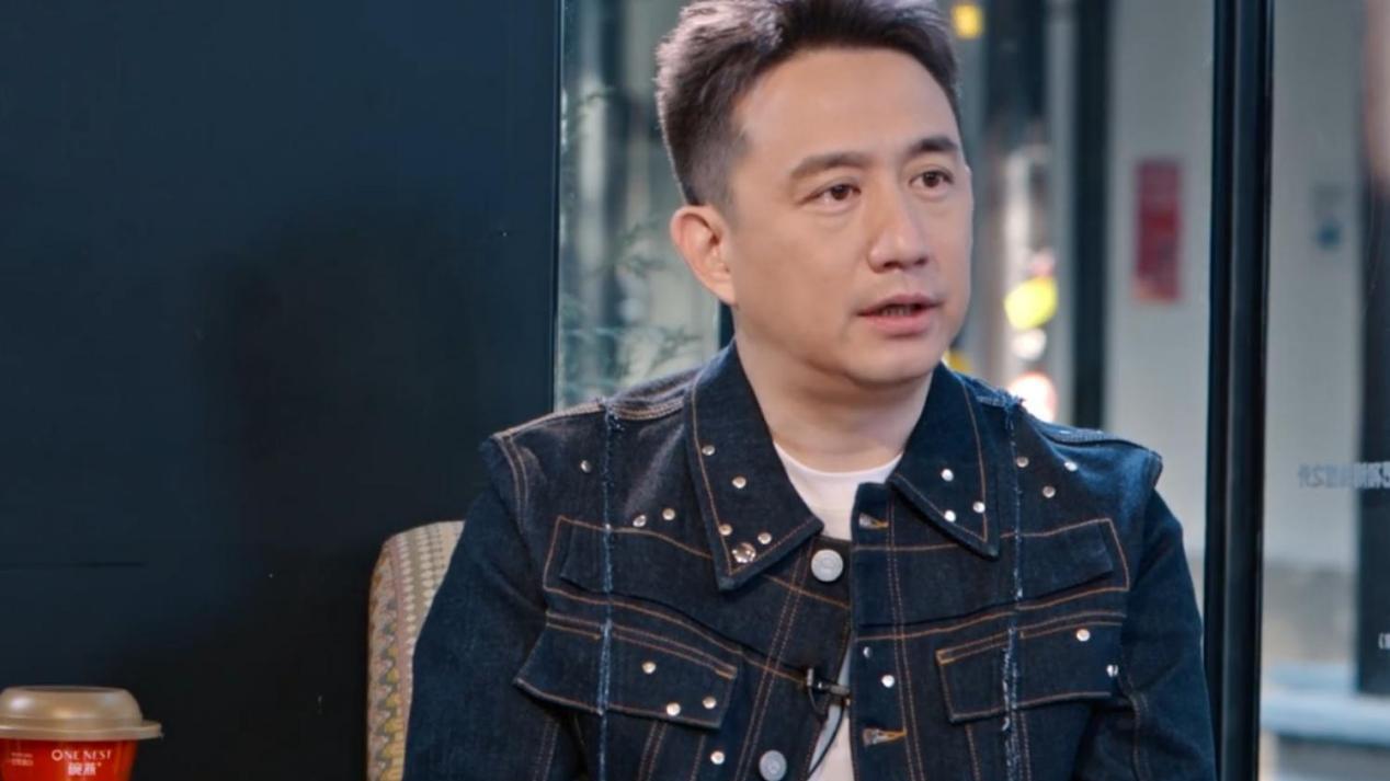 52岁黄磊回应无戏可拍：2年没拍戏，3年没当男主，综艺演戏都停了