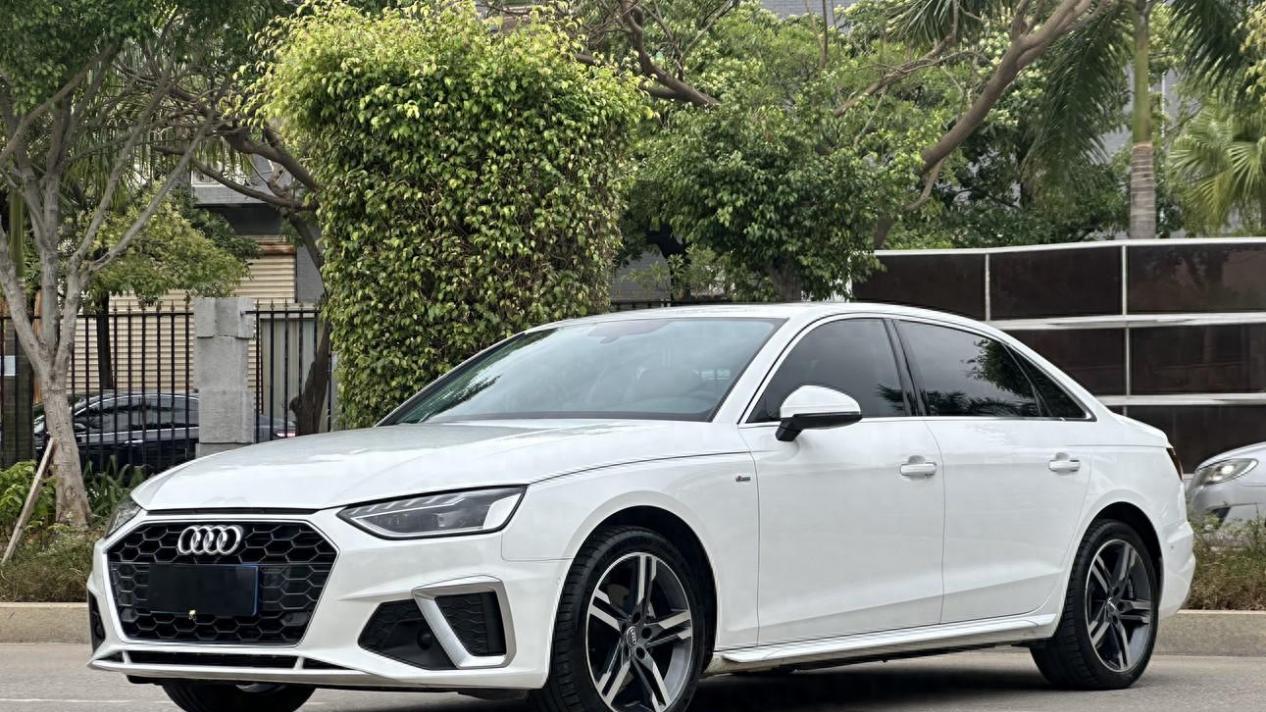 2020款奥迪A4L quattro，8秒破百，豪华动感之选！