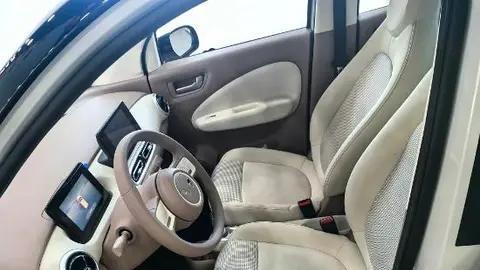 五菱迷你四门版：国民代步车的升级之作