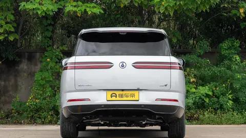 大六座安全豪华SUV腾势N8L上市：30万级六座SUV新标杆，值吗？