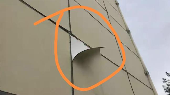 外墙涂料“水包砂”施工，少了这道工序，容易起皮脱落。